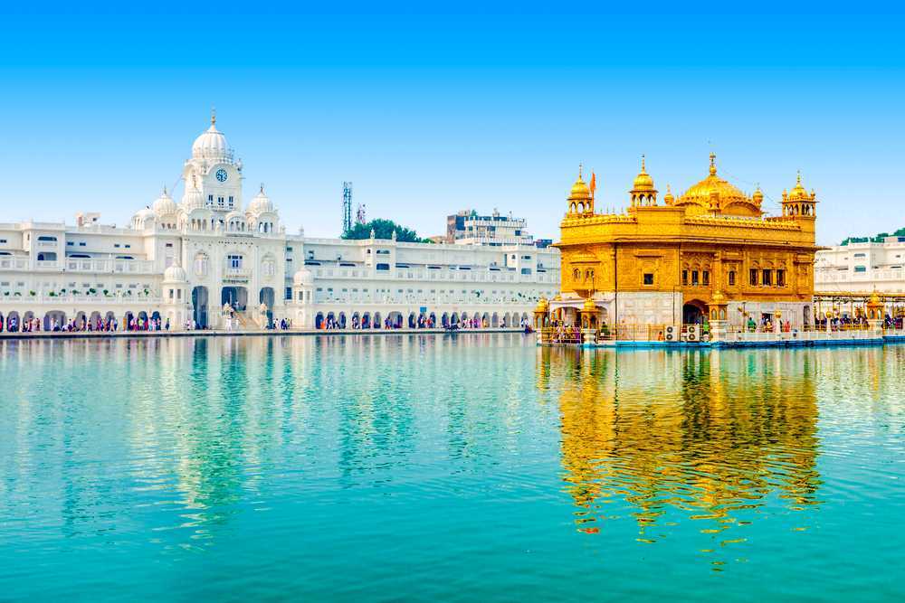 Delhi to Amritsar taxi service