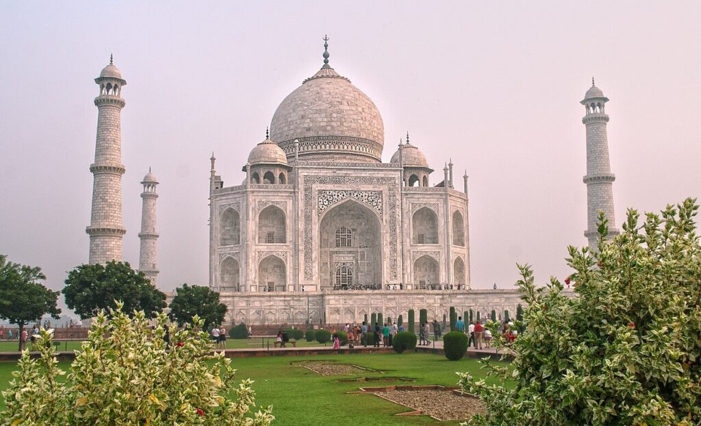 Delhi to Agra cab service