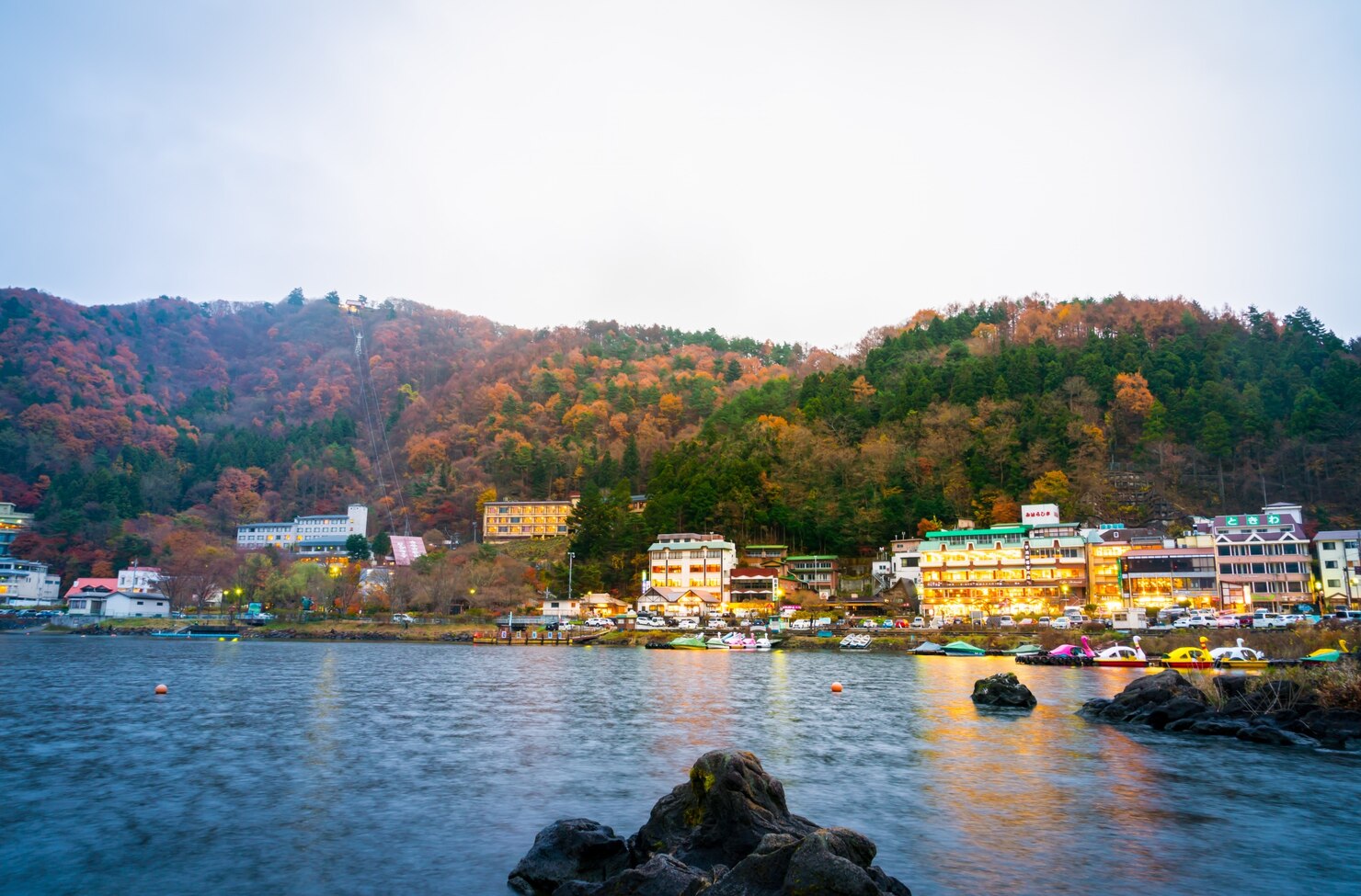 taxi services from delhi to dehradun