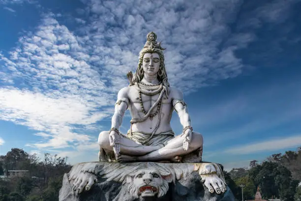 A serene image of the Shiv Shankar statue in Rishikesh & Haridwar, offering a spiritual and adventurous trip for family