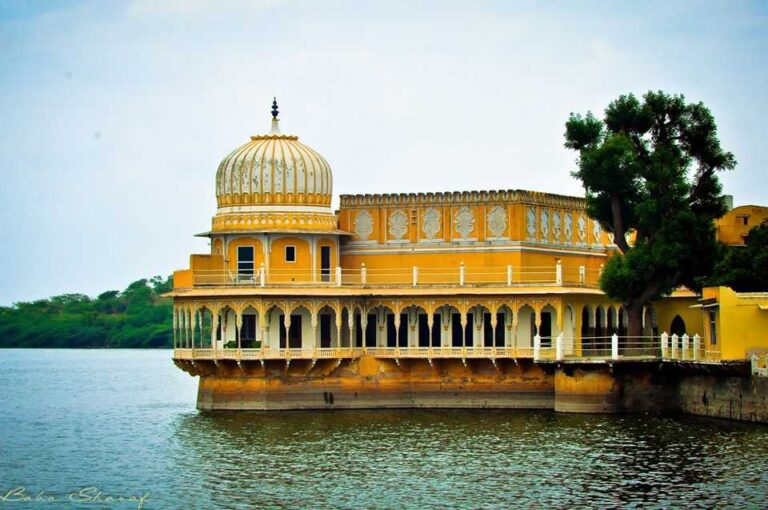 Comfortable Delhi to Ajmer taxi